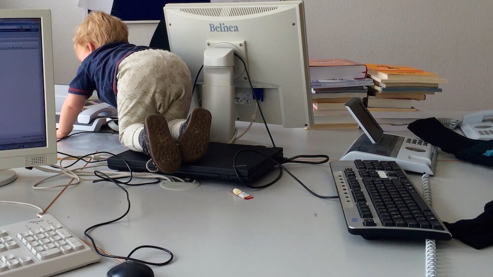 Mit Kind auf der Arbeit | familiert.de